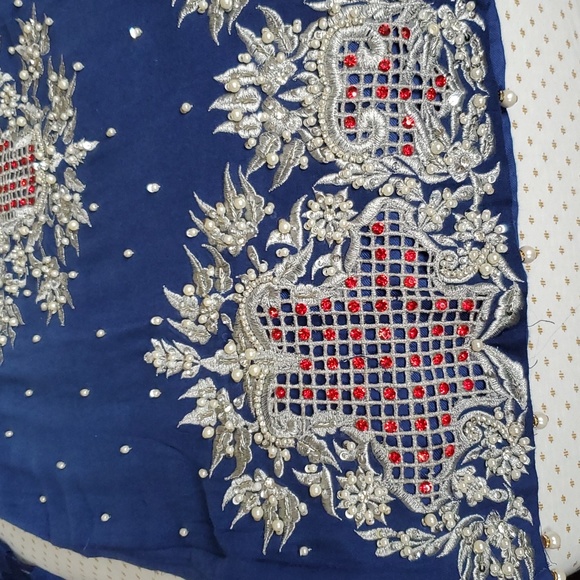 Beautiful Pakistani wedding wear kameez - Picture 7 of 13